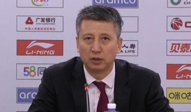 佩尼亚做出关键扑救。